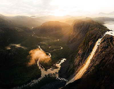 Разнести в пух и прах: Трамп заявил, что Куба висит на волоске